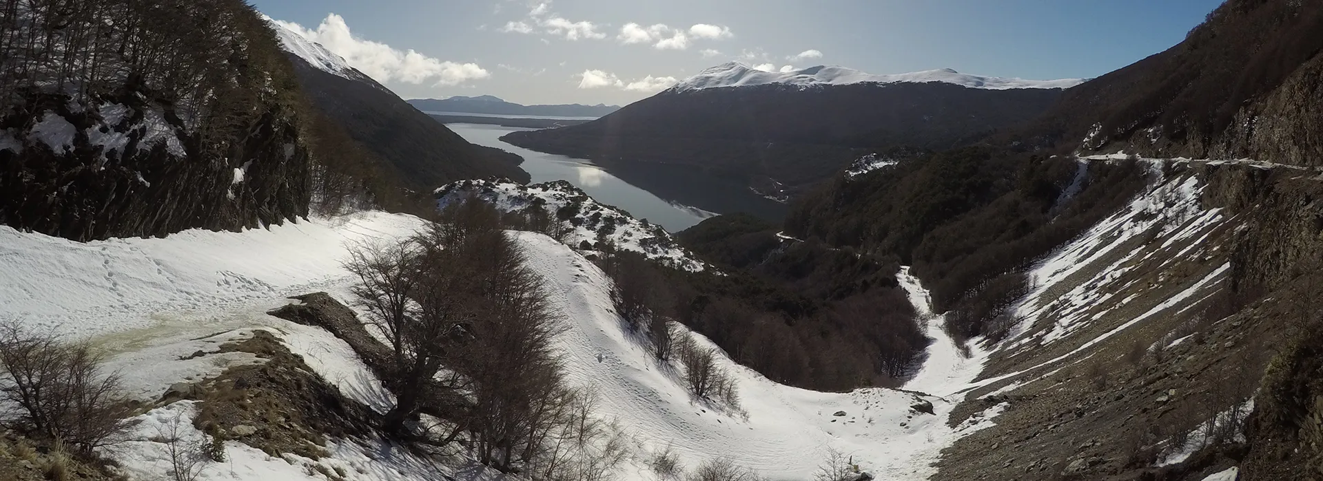 Vista del Lago escondido desde el mirador Paso Garibaldi